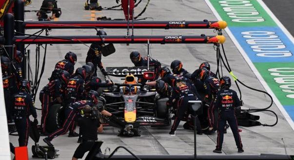 Marko: Két-három körön át az élmezőny tempóját futotta Verstappen
