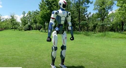 Jönnek a humanoid robotok, amelyek még a „sufnituningot” is engedik