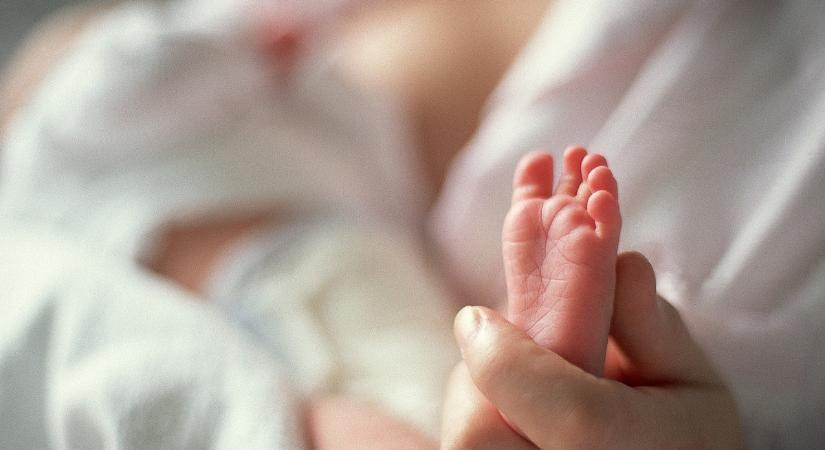 Válság a szülészeteken: aggasztó hírek érkeztek