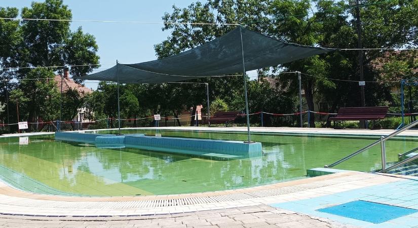 Olcsó, de jó gyógyvizes strand az Alföld déli részén, most érdemes felkeresni