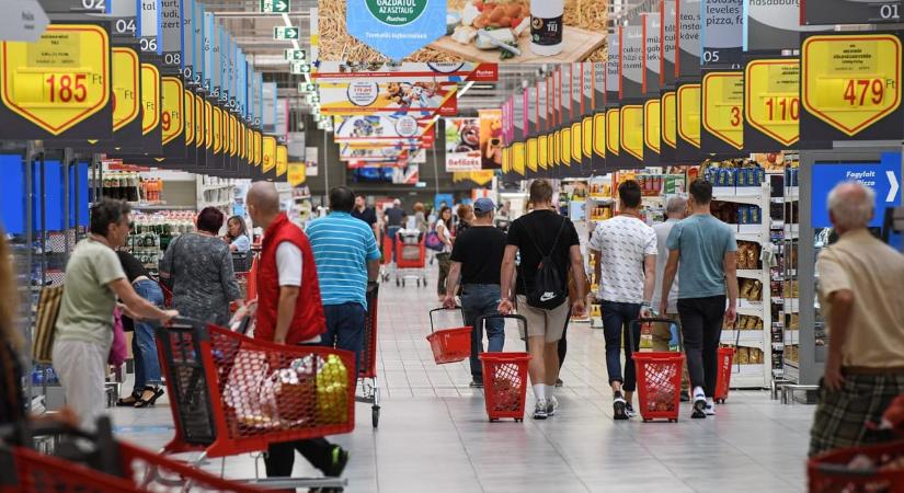 Allergén anyag miatt hívták vissza az Auchan sajátmárkás szalámijait