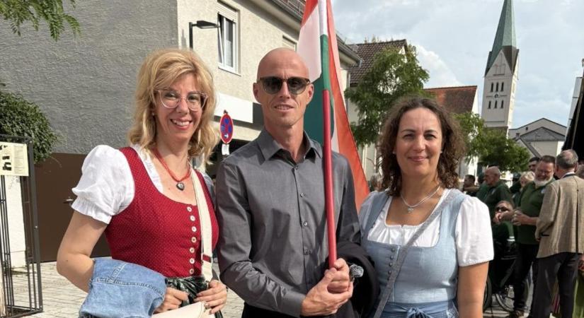 Sörfesztiválon járt a paksi delegáció
