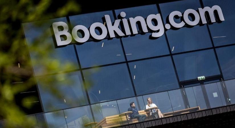 Bajban a Booking, tízezernél is több európai szálloda indított kollektív pert ellene