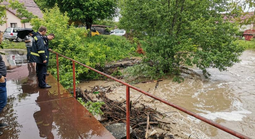 Másodfokú figyelmeztetés: árvízkészültség van több erdélyi megyében