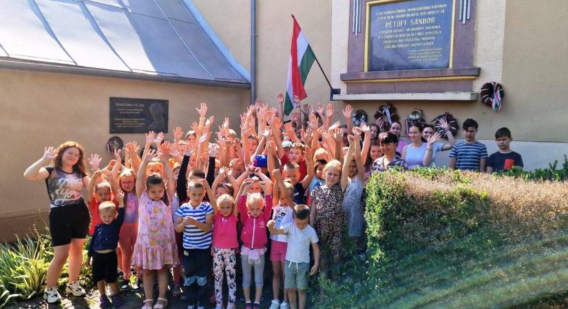 Vakációs bibliahét Badalóban - Vízjelek