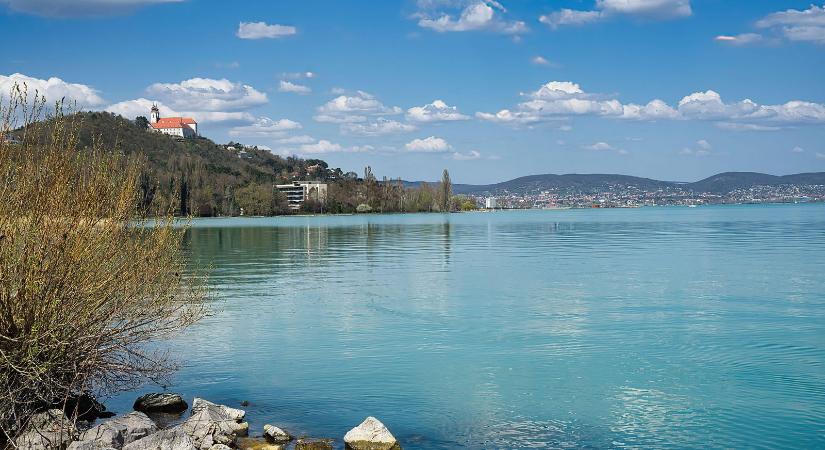 Új helyet fedeztek fel a turisták a Balatonnál maguknak, elképesztő a látvány