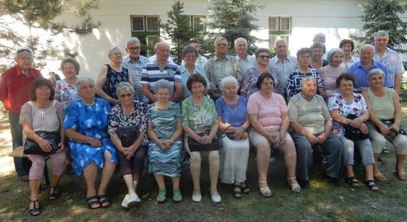 Régi padtársak, új történetek: tizedszer találkoznak az erdőközi iskolások