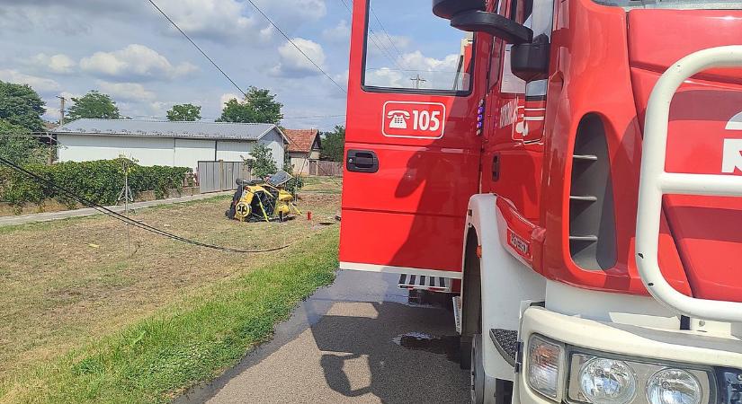 Villanyoszlopot is kidöntött, majd felborult az autó, képeken a brutális baleset, amelyhez mentőhelikopter is érkezett – galériával