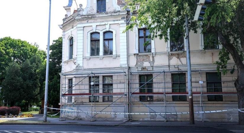 Ezt már régóta vártuk! Így áll most az Ady B épületének felújítása