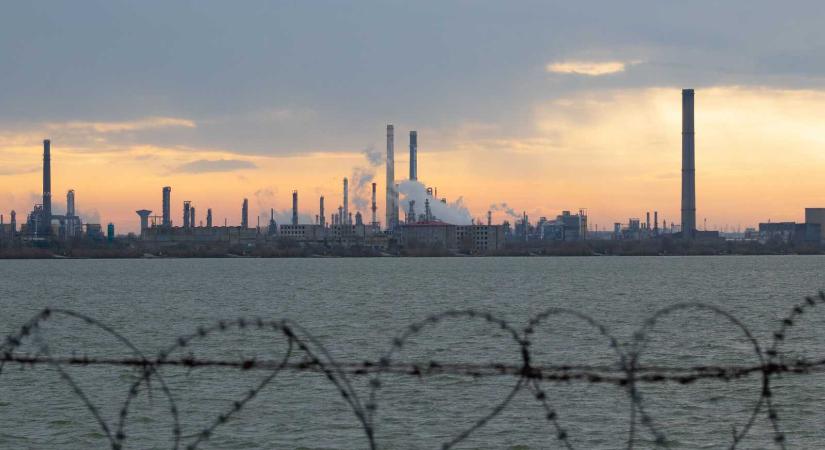 Energiaválság küszöbén: Románia vésztartalékból fedezi az olajellátást egy szennyezés miatt