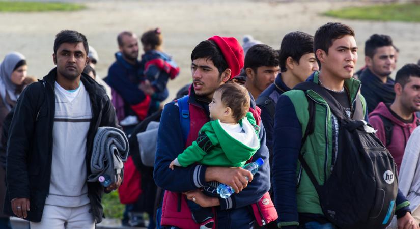 Új intézkedéssel szigorít Ausztria a migránsokkal szemben