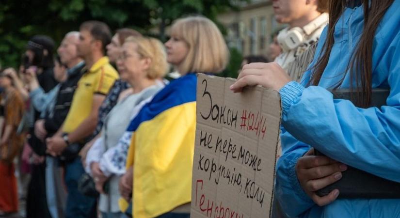 Újabb korrupciós botrány Ukrajnában: felfüggesztették az energiavámokért felelős hatóság vezetőjét