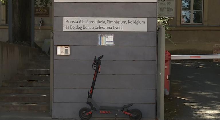 Megpofozott gyerekek, késlekedő intézkedés: bocsánatot kért a piarista rend a nagykanizsai óvoda ügyében