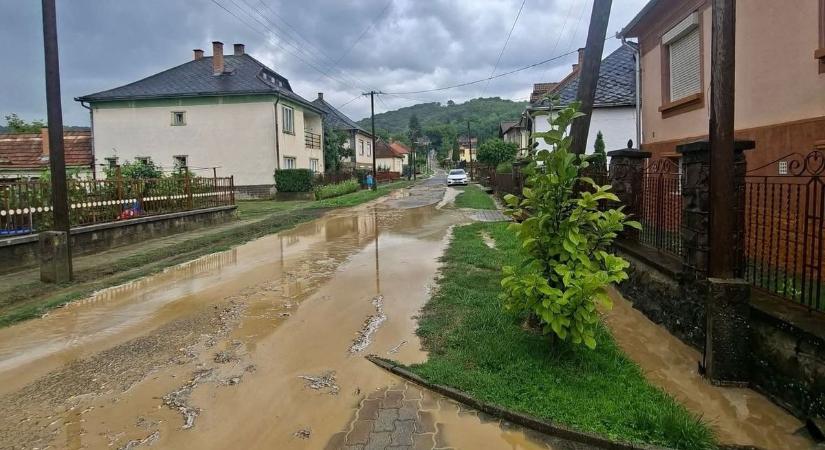 Istenmezejét sem kímélte a kiadós zivatar