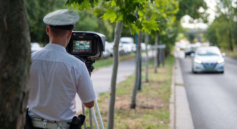 Vasárnapig folytatódnak a fokozott rendőrségi ellenőrzések az utakon
