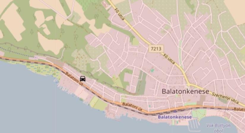 Összeütközött két autó Balatonkenesén
