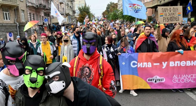 Svédország nem viccel: csak akkor engedi be Ukrajnát az EU-ba, ha Kijev elfogadja a melegházasságot