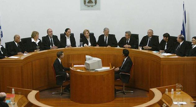 Az izraeli LB felfüggeszti a legfőbb ügyész elbocsátását, miután a kormány megszavazta menesztését