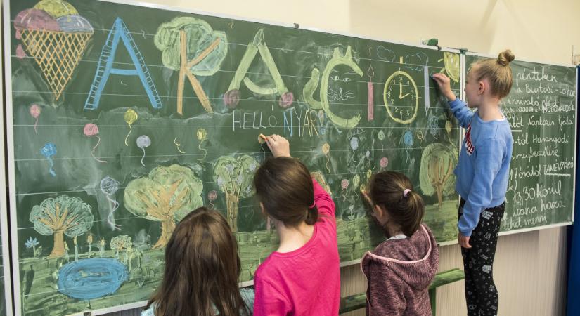 Kiderült, mikor lesz őszi és téli szünet az iskolákban – itt az új tanév menetrendje