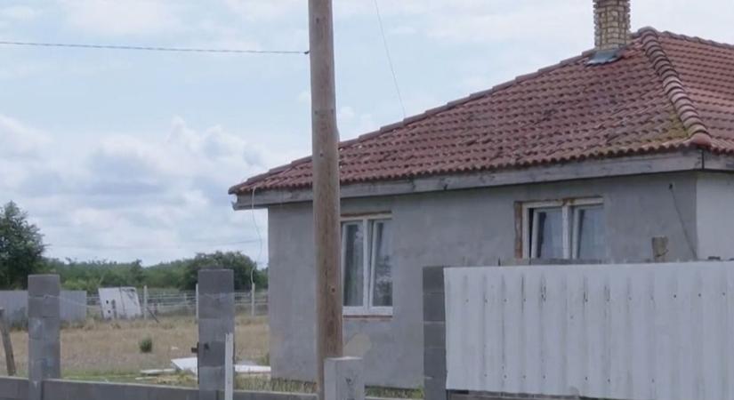 Kegyetlen rokon: több napra étlen-szomjan hagyott két kiskorú gyereket egy nő Kislétán