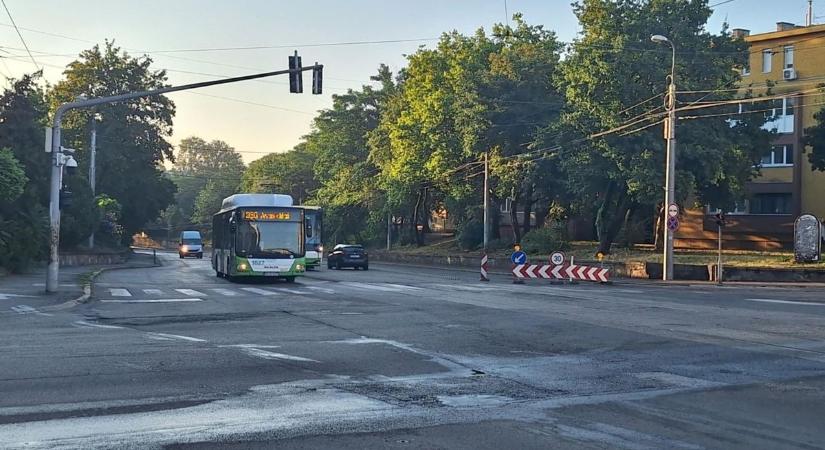 Megkezdődött a brutális kátyúvadászat – fél Miskolc munkaterület lett!