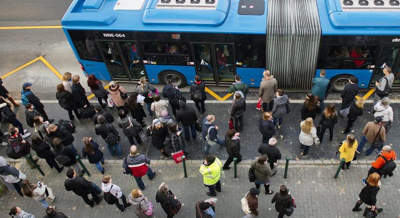 Megnézte az ÁSZ a BKK helyzetét, és megállapította: több pénz lenne, ha emelték volna a jegyárakat