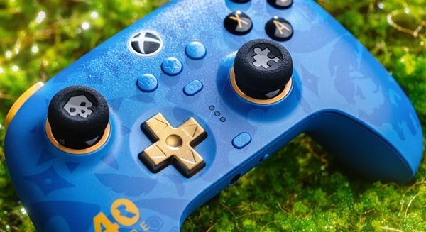 Felfedte az Xbox új, 90-os kontrollerét