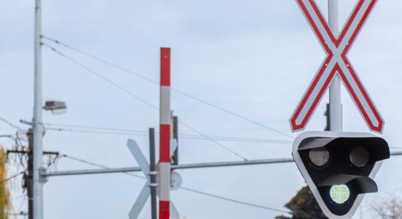 Éjszakai lezárás egri vasúti átjárónál, kerülni kell!