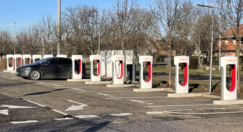 Újabb magyar Tesla Supercharger került fel a térképre