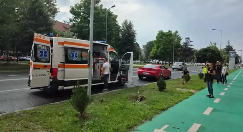 Két idős nőt gázolt el egy autós a járdán