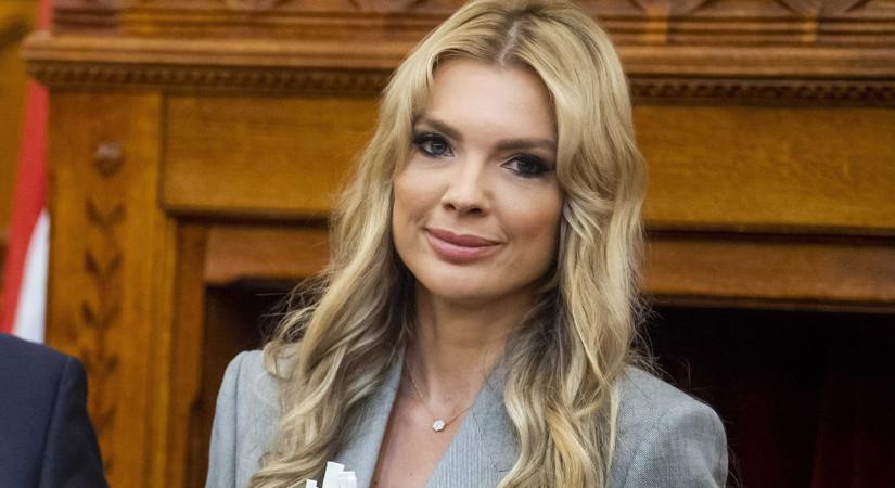 A TV2 hírigazgatója helikopterrel, 11 milliós karkötőben érkezett a Hungaroringre