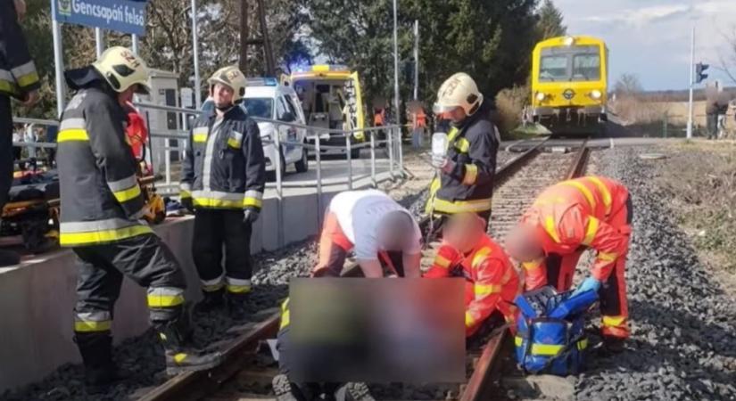 Vonat elé feküdt, de túlélte – vádat emeltek ellene