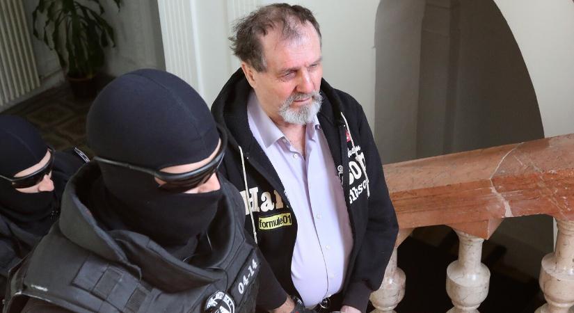 A tanúk meghallgatásával folytatódik Fico merénylőjének pere