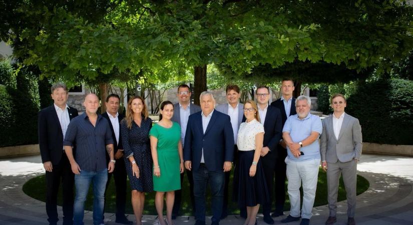 Orbán Viktor: bejegyezték az első 25 digitális polgári kört