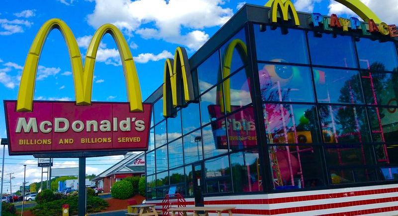 2027-ig megduplázza AI-befektetéseit a McDonald’s
