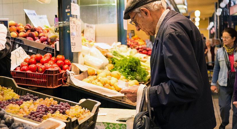 Nyugdíjas-kisokos: mutatjuk, hogy mit tehet, és mit nem az élelmiszer-utalvánnyal