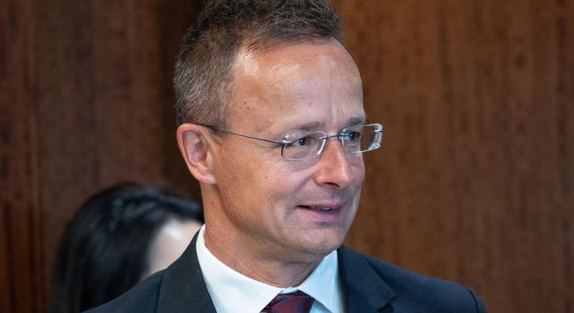 Igazi gyomrost vittek be Szíjjártónak, kőkeményen lejáratták a külügyminiszterünket