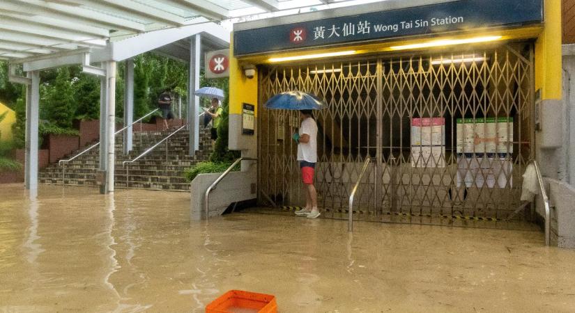 Még sohasem esett ennyi eső Hongkong történelmében