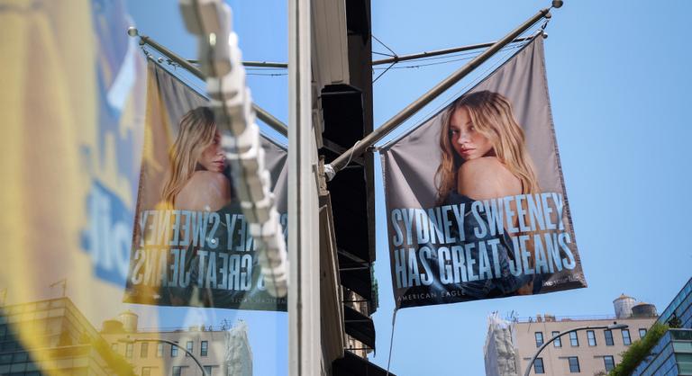 Nem csitul a Sydney Sweeney-sztori, senki sem megy el mellette szó nélkül