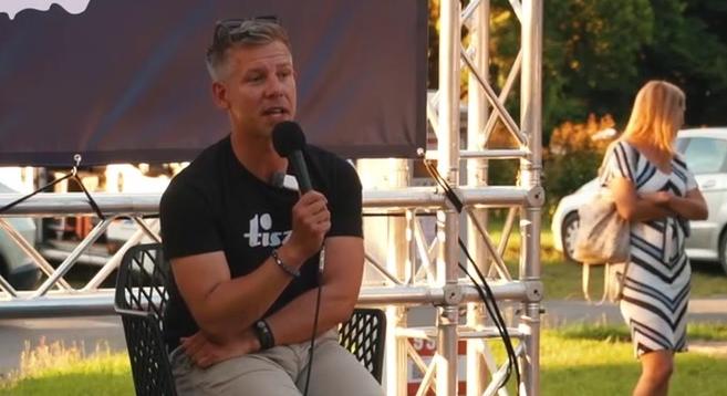 Magyar Péter feministának állítja be magát, korábban viszont agresszívan lépett fel párkapcsolataiban  videó