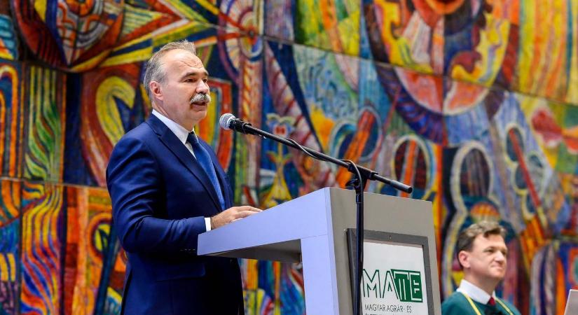 Az Állatorvostudományi Egyetem után az agráregyetem is Mészároséktól bérel autókat