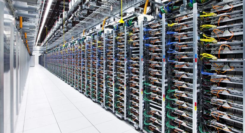 Csökkentik a fogyasztást a Google AI-adatközpontok, hogy ne legyen áramszünet