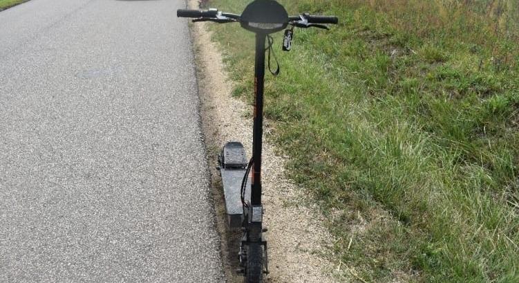 Eszméletlenül találtak rá egy bukósisak nélkül elesett e-rollerezőre