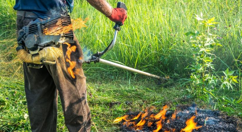 A fűkaszától kigyulladt egy kert, életet kellett menteni