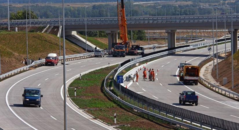 Felújítás miatt forgalomkorlátozás jön az M0-áson – a Magyar Közút elárulta, mikor kell figyelni