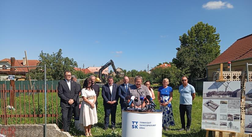 Megkezdték a Kuciak-emlékmű építését Nagymácsédon