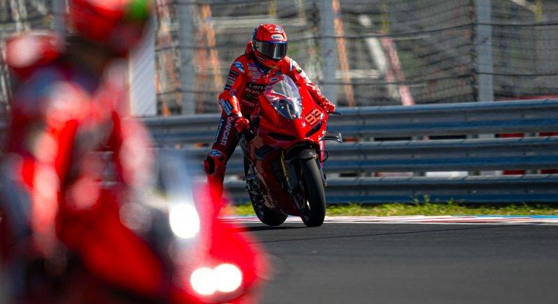 Fotók és videó: Marquezék a Balaton Park Circuiten tesztelnek
