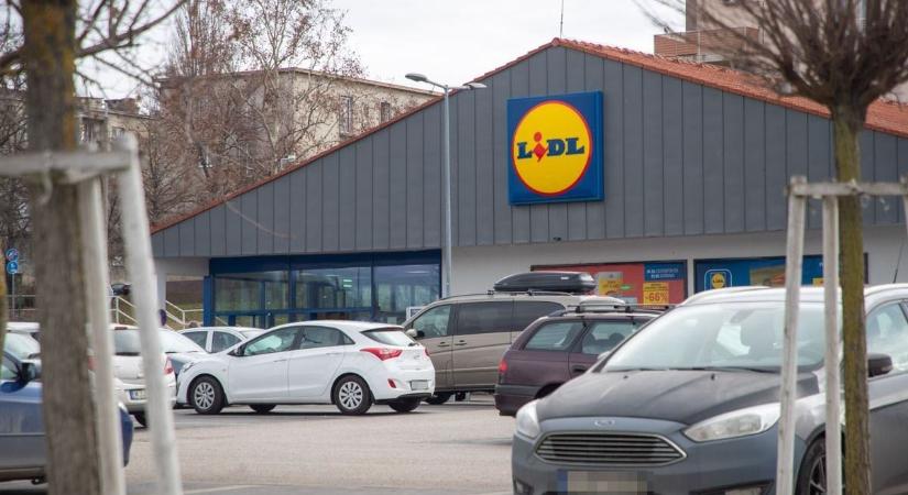 Fiatal párra büszke most Eger, díjat érdemelne, amit a Lidlnél tettek