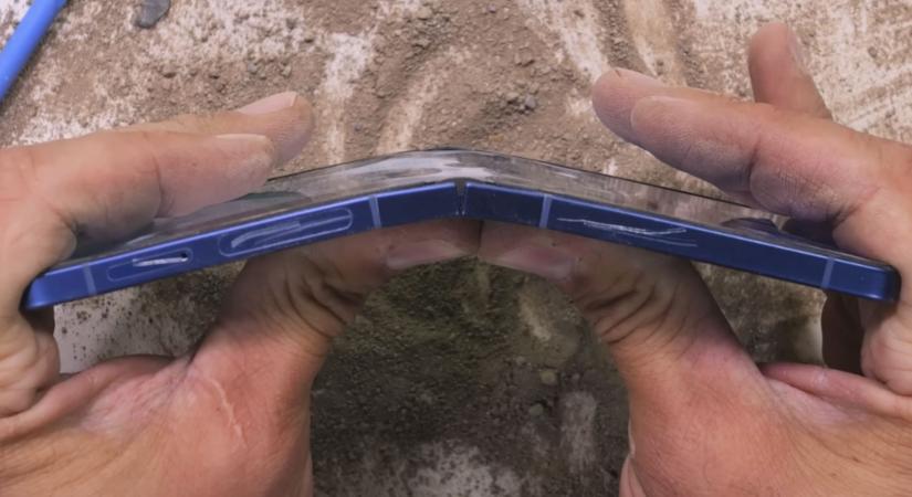 Így bírja a strapát a Samsung Galaxy Z Flip 7