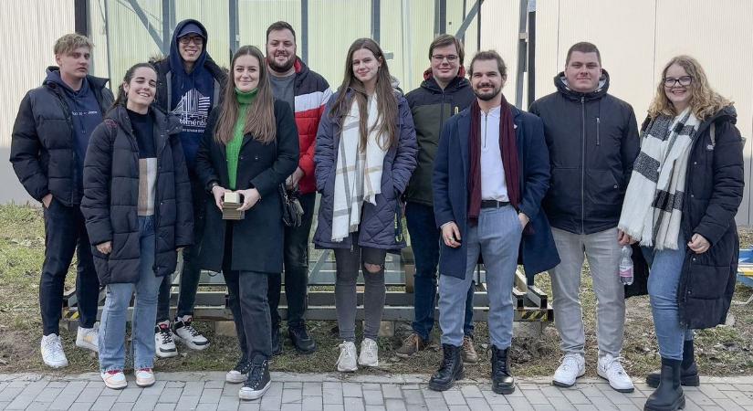 Építőipari vállalat támogatja a Széchenyi István Egyetem hallgatóinak gyakorlati tudását